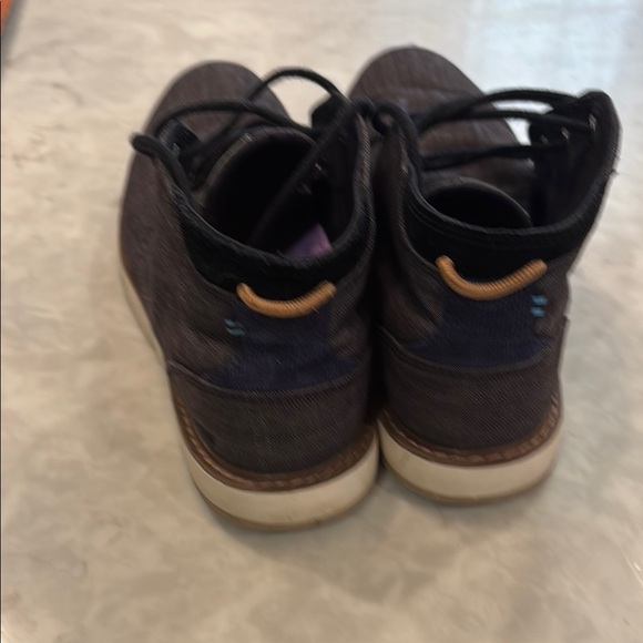 TOMS Men's Charcoal Chukka Boots - Picture 2 of 3